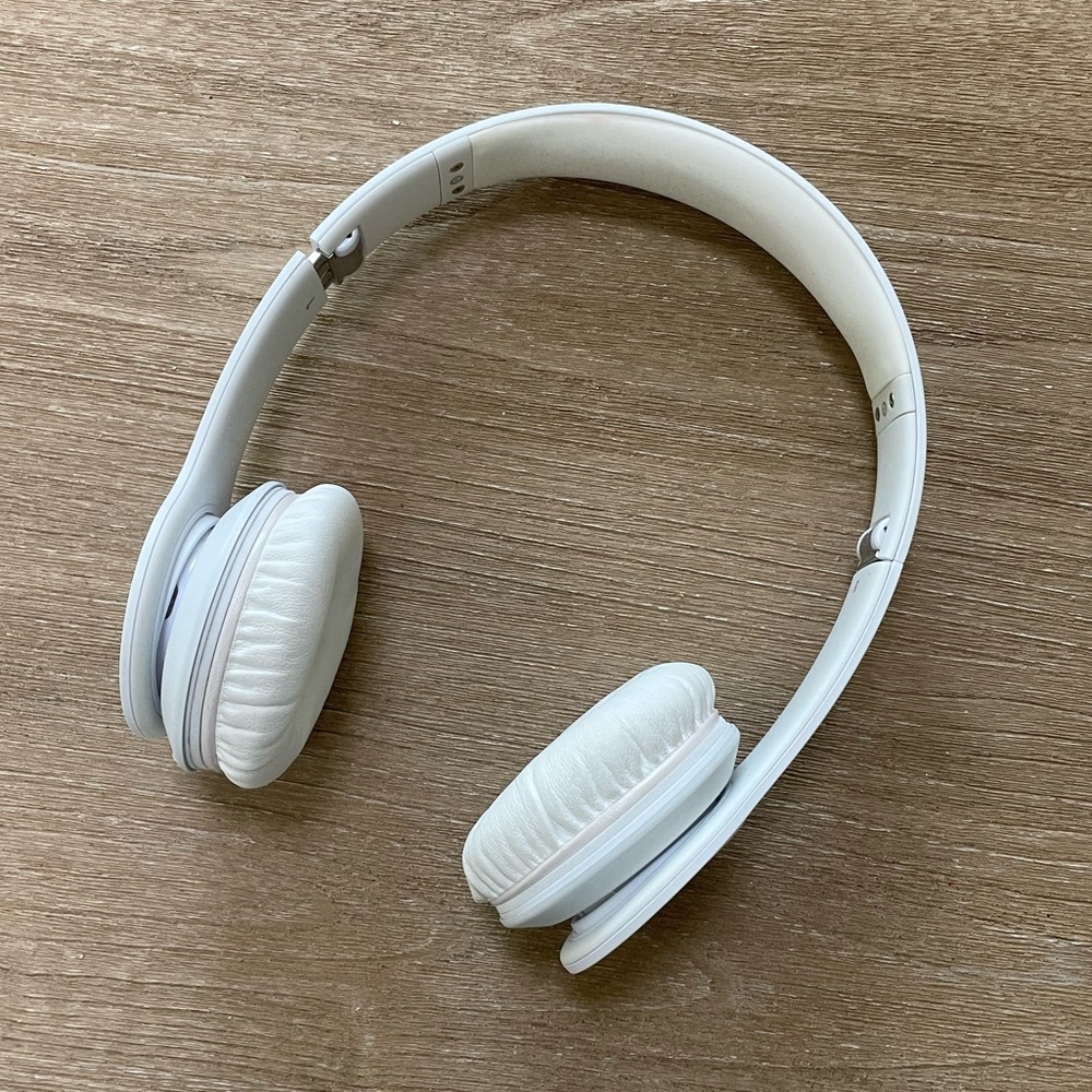 Beats Solo wired headphones - white